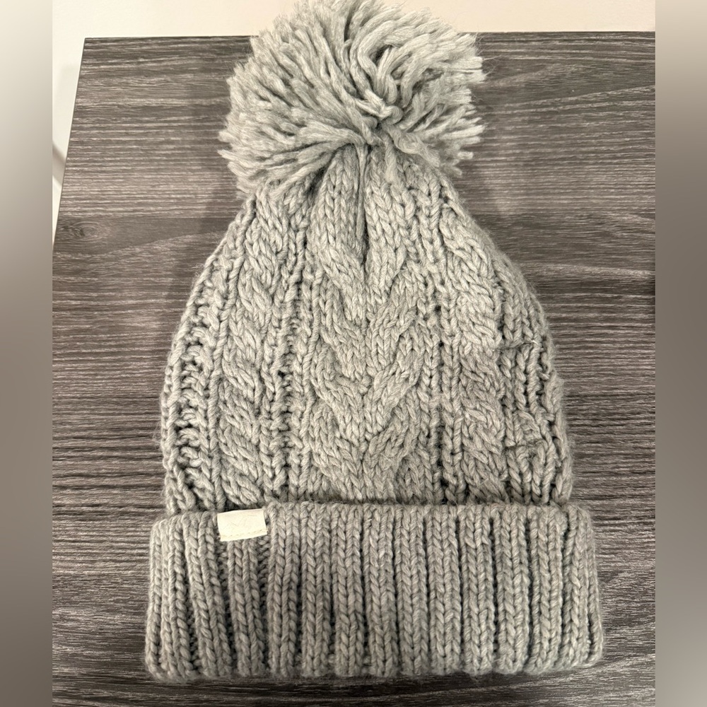 Cozy Gray Knit Pom-Pom Beanie